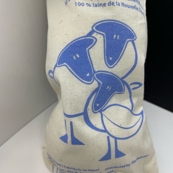 Norwex 3 Fluff and Tumble Dryer Balls - 100% New Zealand Wool - New! - Picture 3 of 6